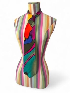 Vintage Yolanda Lorente 100% Silk Hand Painted Neck Tie